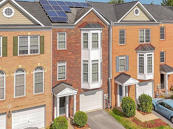 2nd image of 4861 Lee Hollow Pl