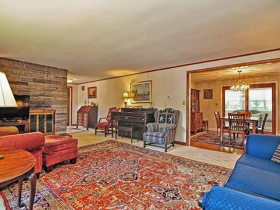 5th image of 119 Hillwood Ave