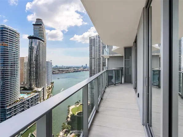 77 SE 5th St #2806, Miami, FL 33131