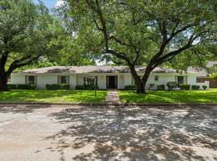 4113 Ridglea Country Club Dr, Benbrook, TX 76126