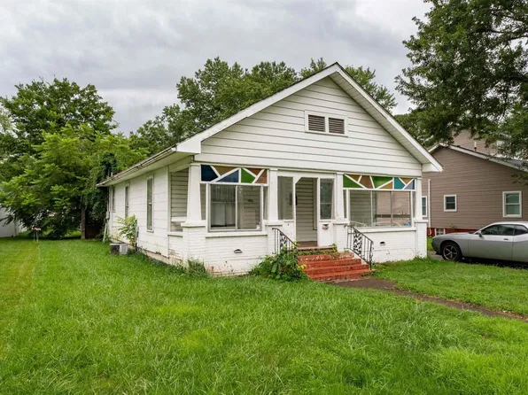 503 S Calumet St, Marion, IL 62959