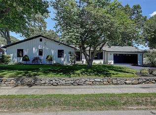 28 Naushon Rd, Pawtucket, RI 02861