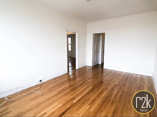 Rented by Realty 2000 Corp | media 5