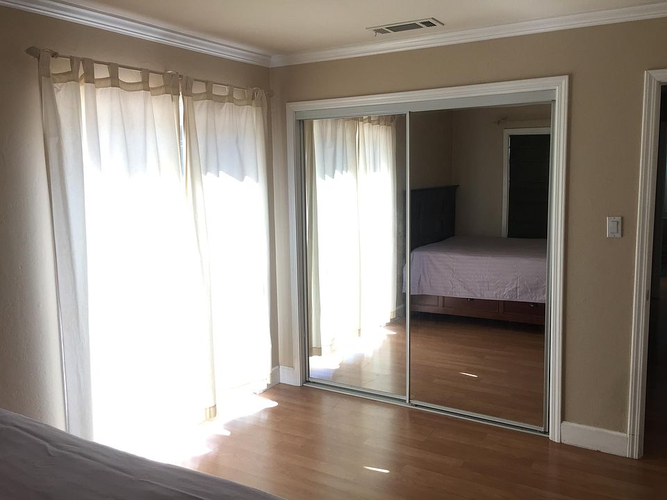 1st image of 15390 Herring Ave