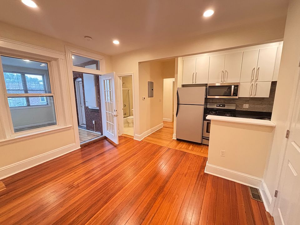 2nd image of 191 Winthrop Rd #9