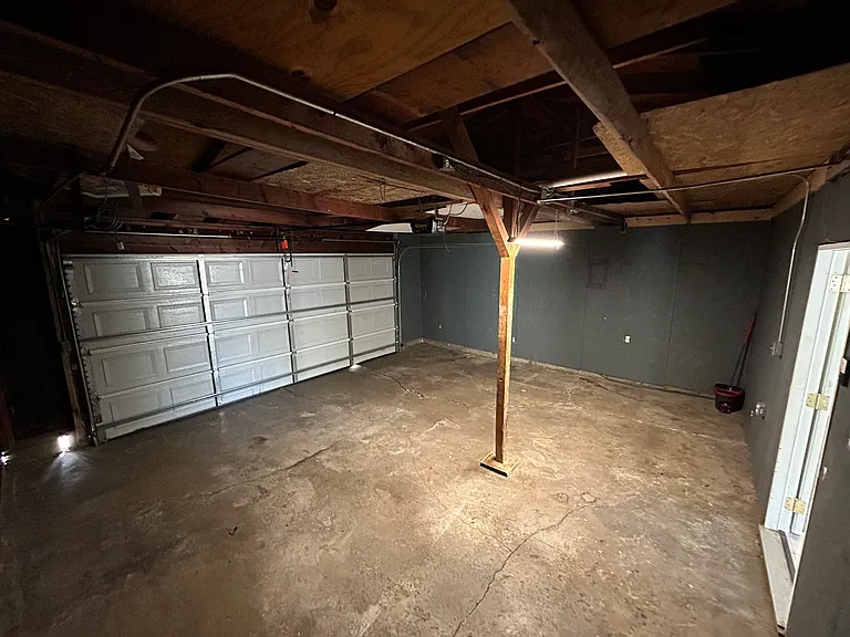 1882 Paul Dr — Photo 36