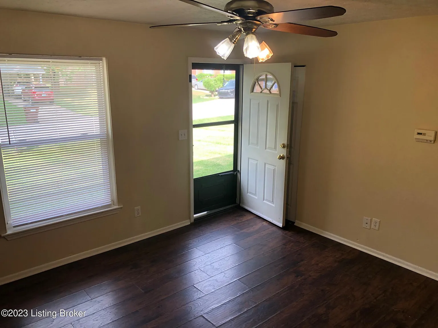 3 bed, 1.0 bath, 1000 sqft, $1,475 — Photo 3