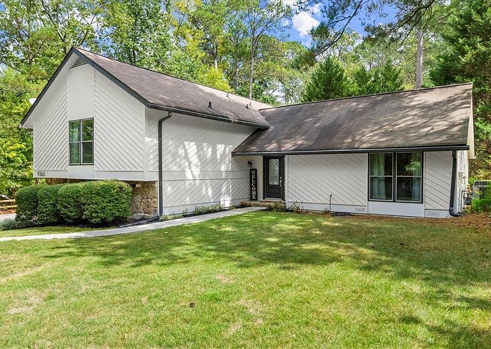 1st image of 9365 N Lake Dr