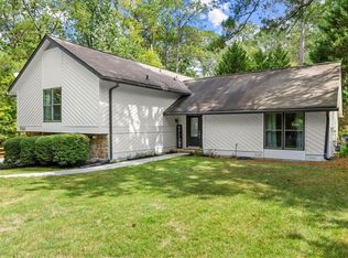 9365 N Lake Dr, Roswell, GA 30076