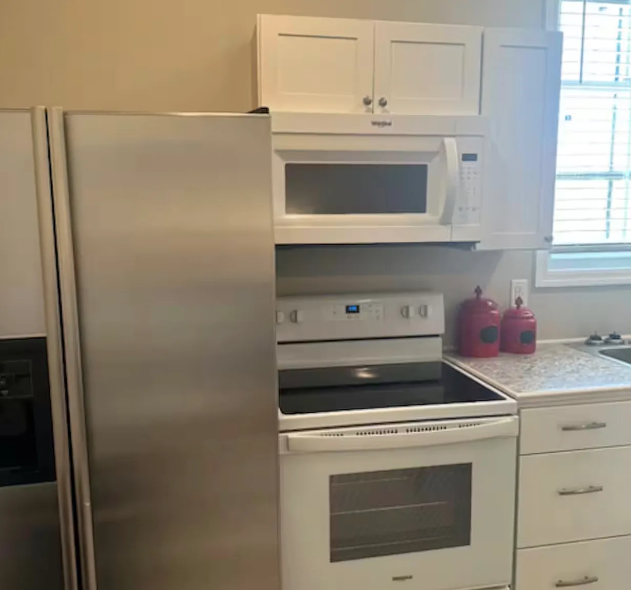 1 bed, 800 sqft, $1,200 — Photo 3