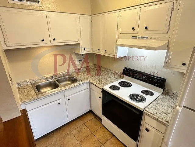 2238 Carreon Drive #7 — Photo 9