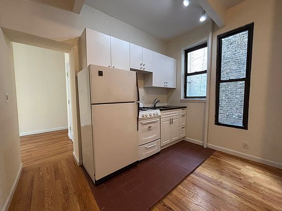 2nd image of 217 E 22nd St APT 21