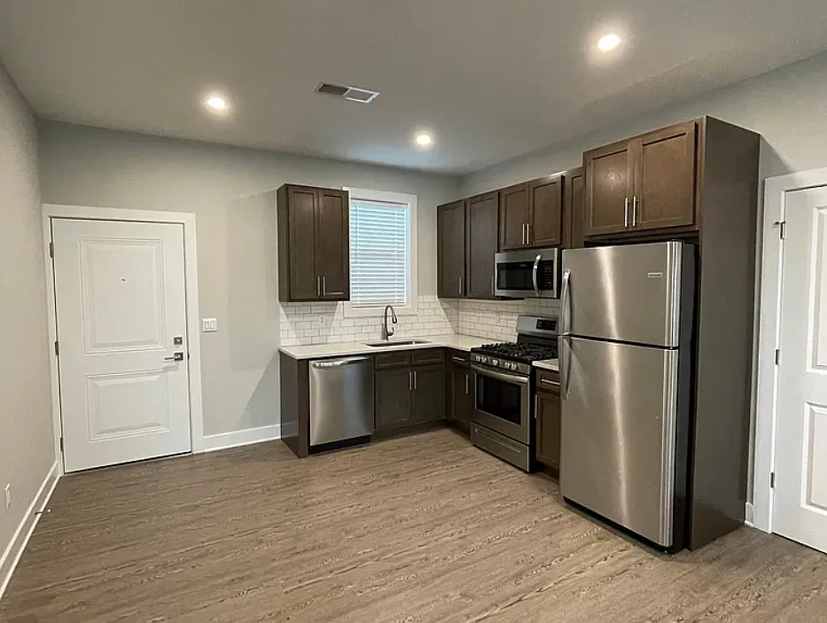 268 Main St #7