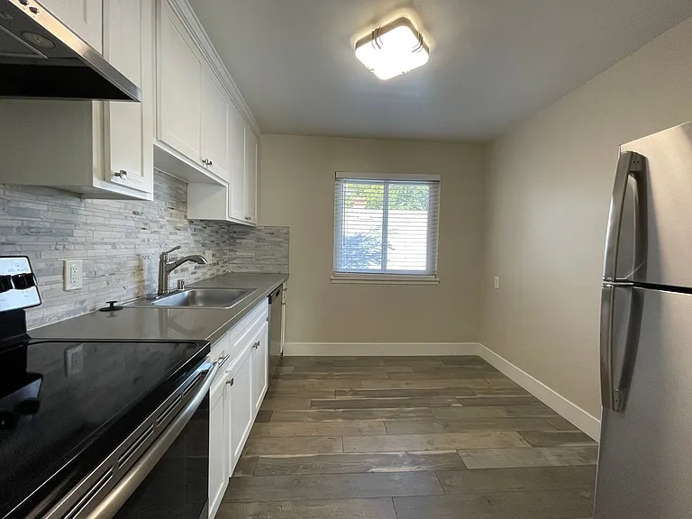 2713 and 2721 T Street, Sacramento — Photo 20