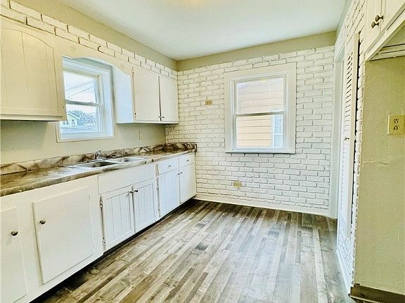3rd image of 10608 Dale Ave