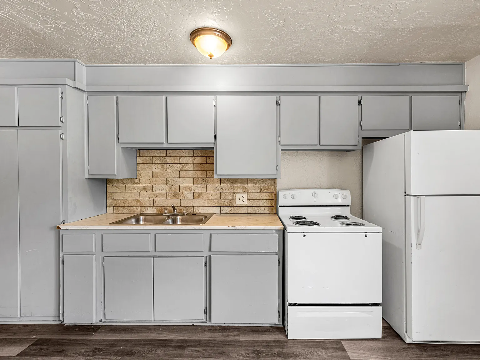 2 bed, 800 sqft, $600 — Photo 3