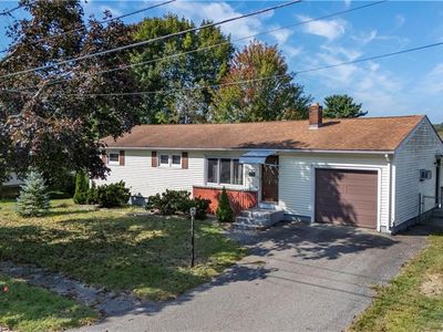 131 Woodland Ave, Cranston, RI, 02920