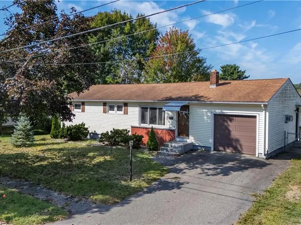 131 Woodland Ave, Cranston, RI 02920