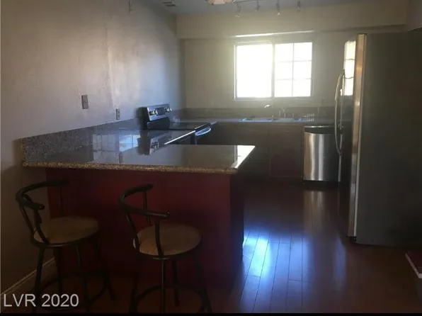 2750 S Durango Dr, Las Vegas, NV
