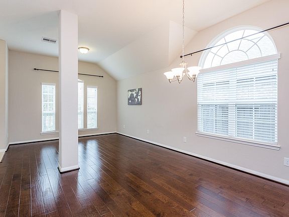 3rd image of 13015 Lily Crest Ln