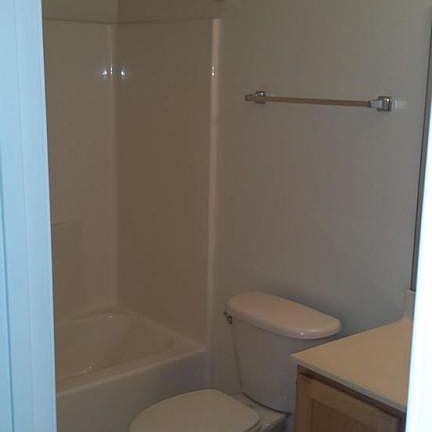 5th image of 345 Cambridge Ct Unit A3