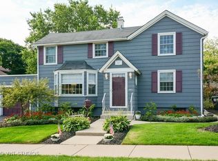 201 W Station St, Barrington, IL 60010