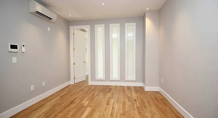 Rented by Space Link Realty | media 17