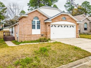 2060 Cambridge Cir, Pensacola, FL 32514