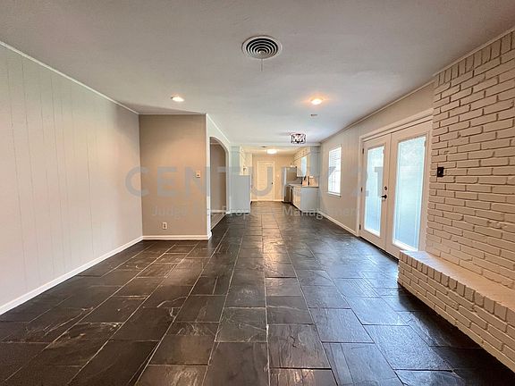 5th image of 5908 Wedgmont Cir N