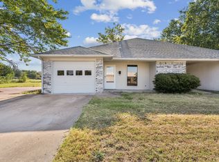 110 Lee St, Farmersville, TX 75442