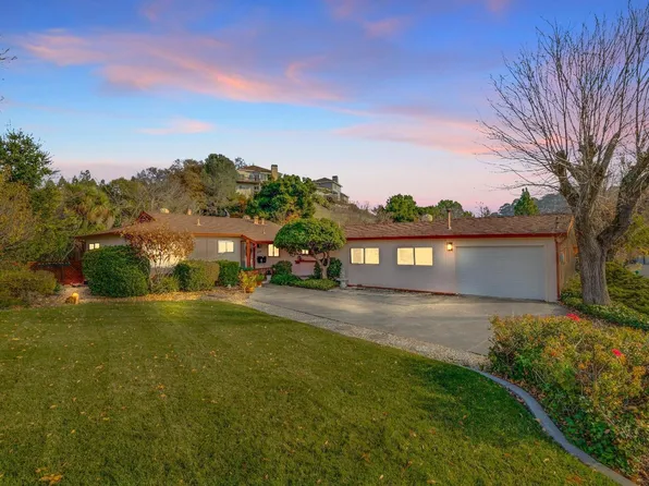 2490 Moore Court, Pinole, CA 94564