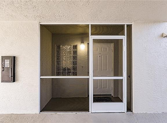 2nd image of 870 Collier Ct APT 204