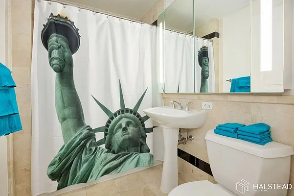 Rented by Halstead Real Estate | media 29