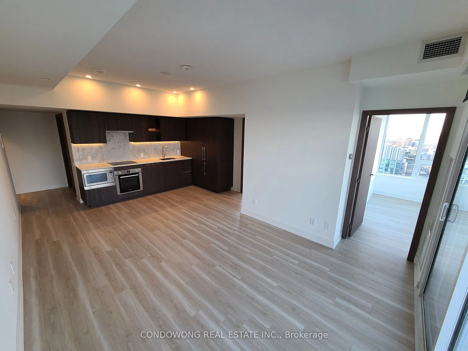 2 bed, $3,000 — Photo 2