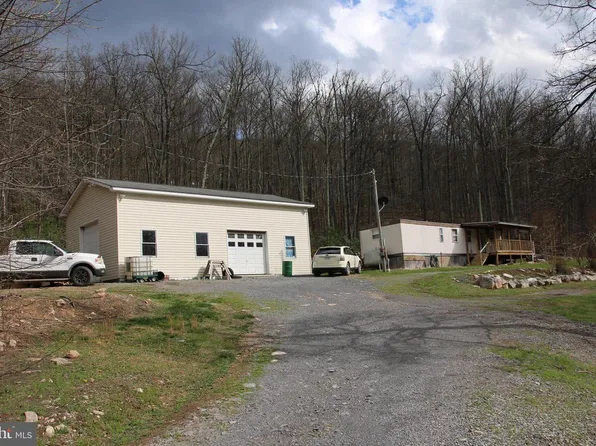 680 Sawlog Rd, Gore, VA 22637