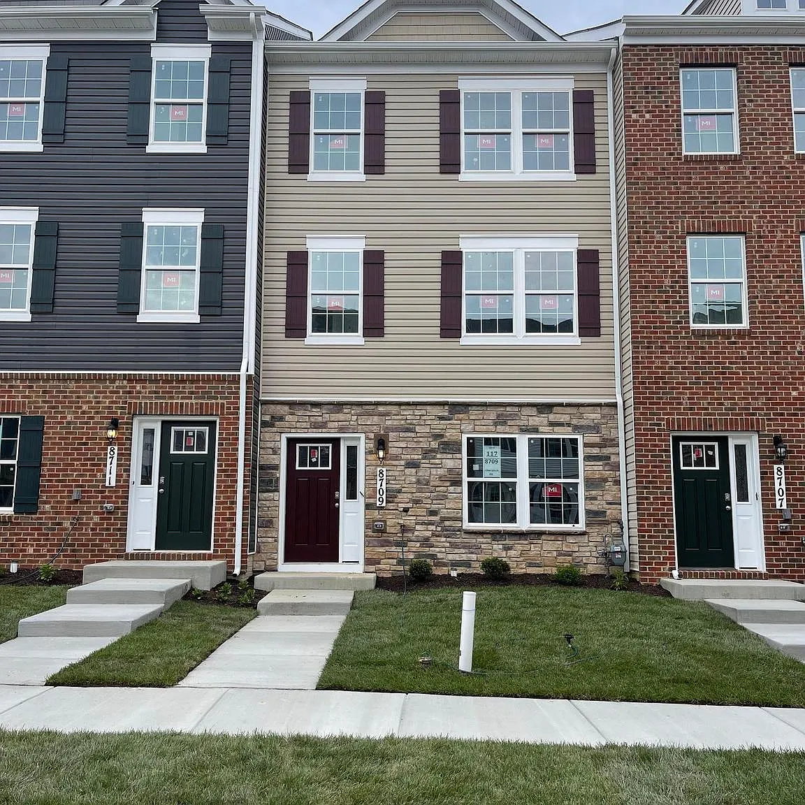 3 bed, 2.5 bath, $3,145 — Photo 1