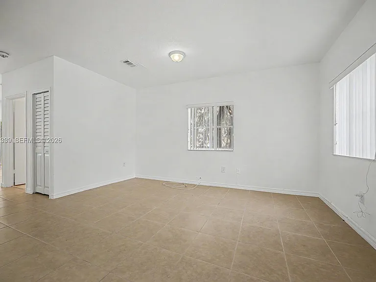 1668 SE 30th St #1 — Photo 5