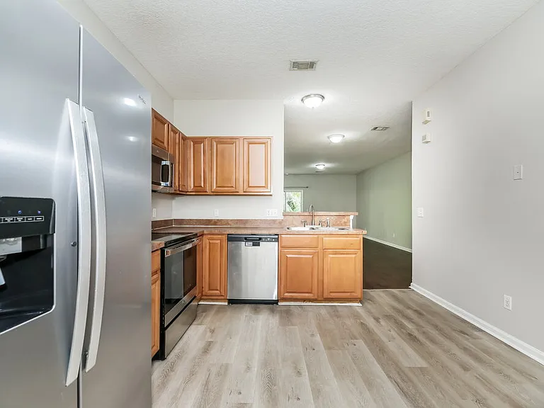 7911 Melvin Rd — Photo 8