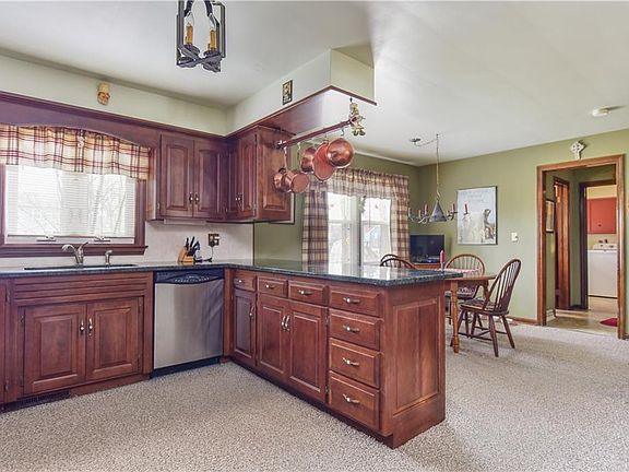 3rd image of 524 N Briarcliff Dr