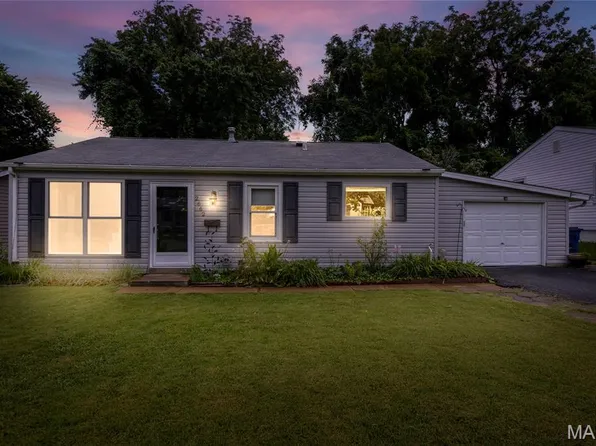 2662 Bonniebrook Dr, Maryland Heights, MO 63043
