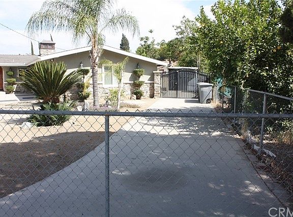 3rd image of 3991 Park Ave