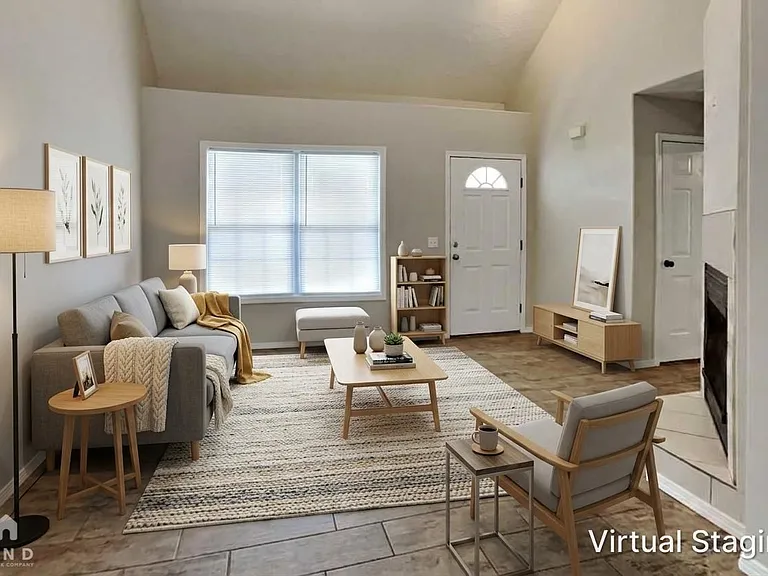 1003 W Snider St — Photo 2