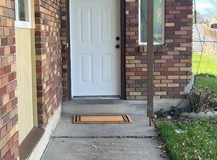 7424 S Launa St, Midvale, UT 84047