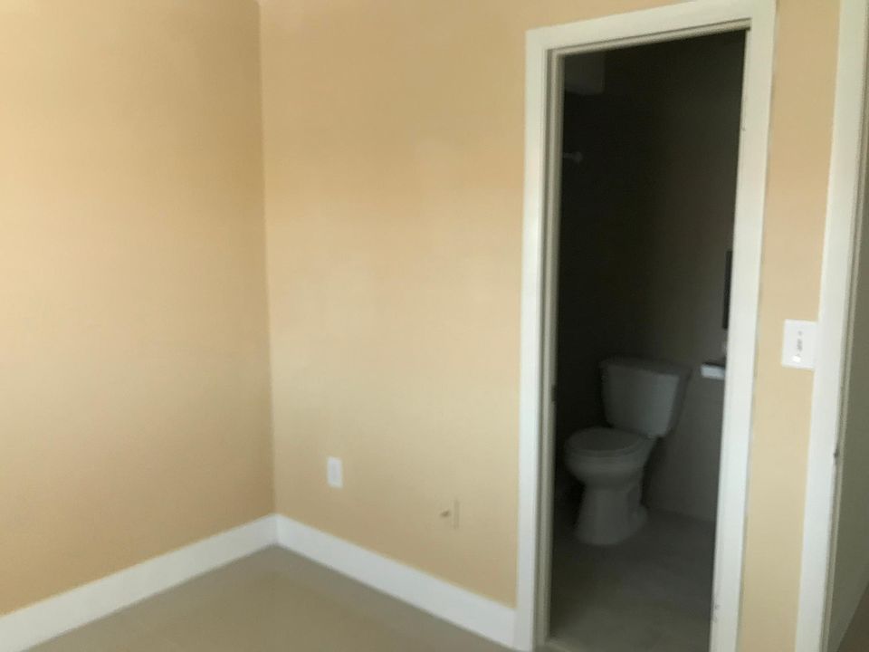 1st image of 560 NW 82nd Pl APT 302