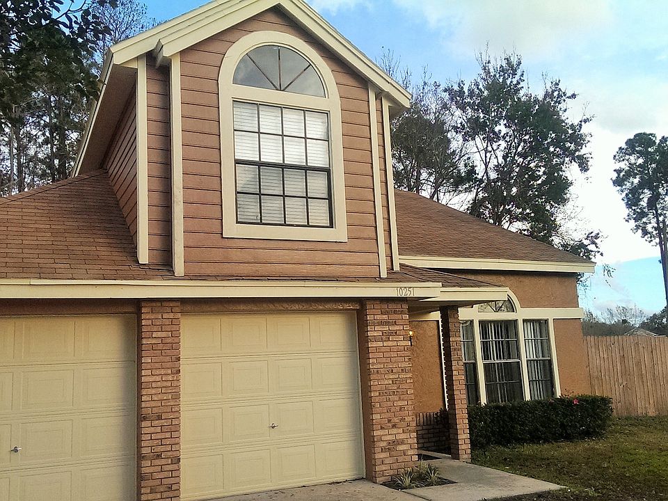 1st image of 10251 Comfort Cir