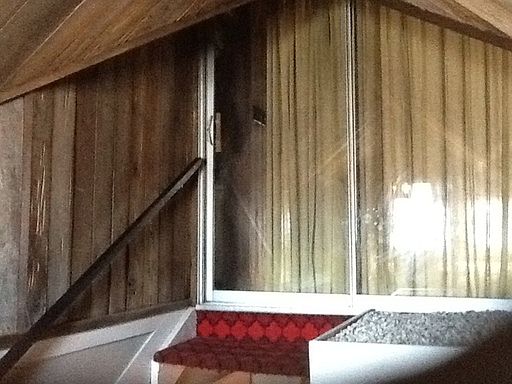 3rd image of 424 E Jefferson St APT 4