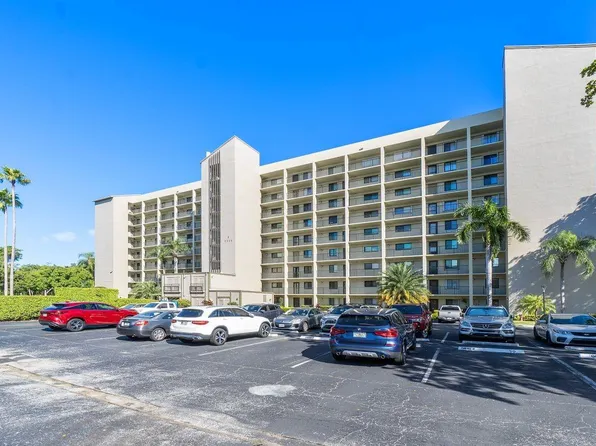 2205 S Cypress Bend Drive #408, Pompano Beach, FL 33069