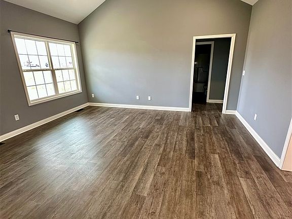 3rd image of 75 Forest Springs Rd