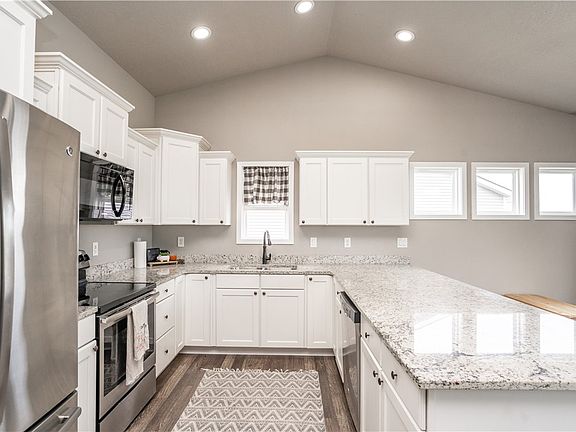 4th image of 1411 Tuscany Dr SE