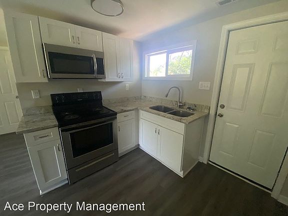 4th image of 808 Campbell St #A